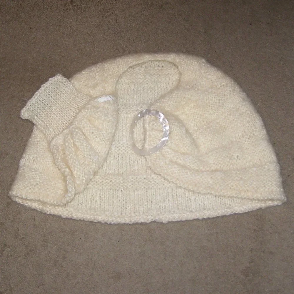 Beautiful Handmade Shawl w/Pearl color Buckle